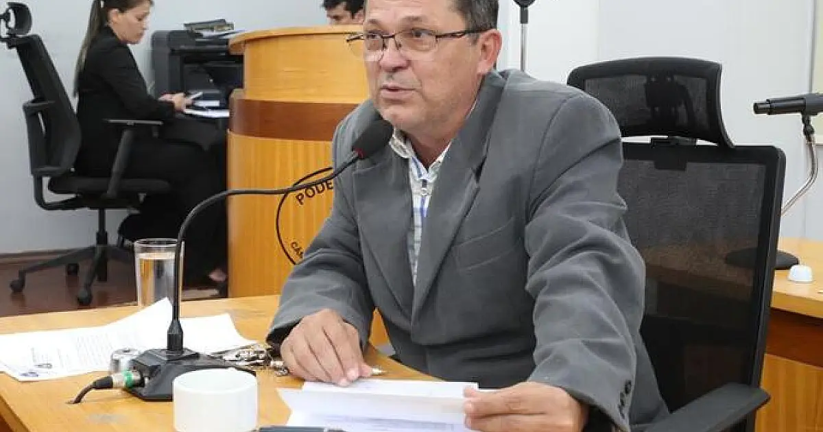 Vereador busca informações sobre contratação de professores temporários