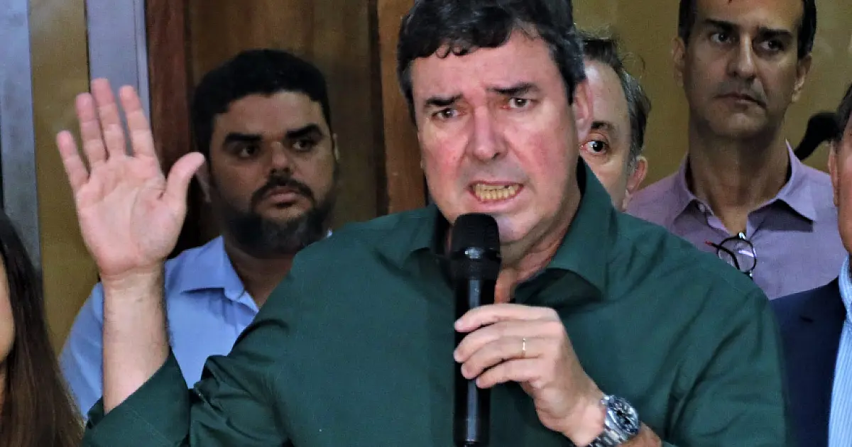 Riedel suspende desmatamentos e assume protagonismo para salvar o Pantanal