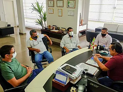 Prefeitura assume compromisso com autoescolas para melhorar local de exame prático