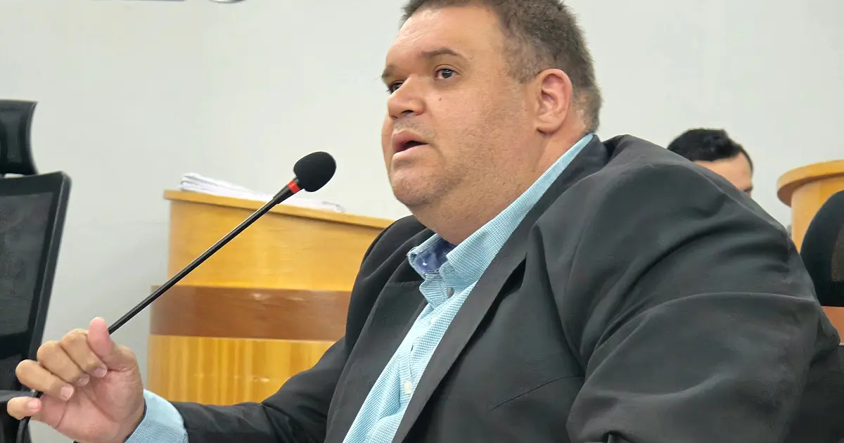 Jovan propõe programa de saúde mental para profissionais da assistência social