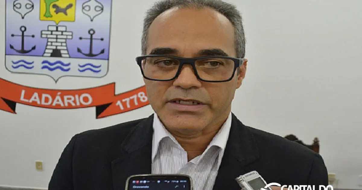 Prefeito de Ladário se defende após pagar o próprio salário com verba da Covid-19