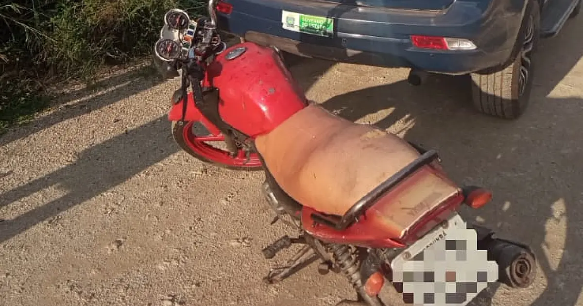 Motocicleta é encontrada abandonada em matagal no Guaicurus