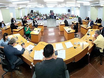 Câmara aprova Projeto de Lei sobre piso salarial a todos agentes de saúde e de endemias