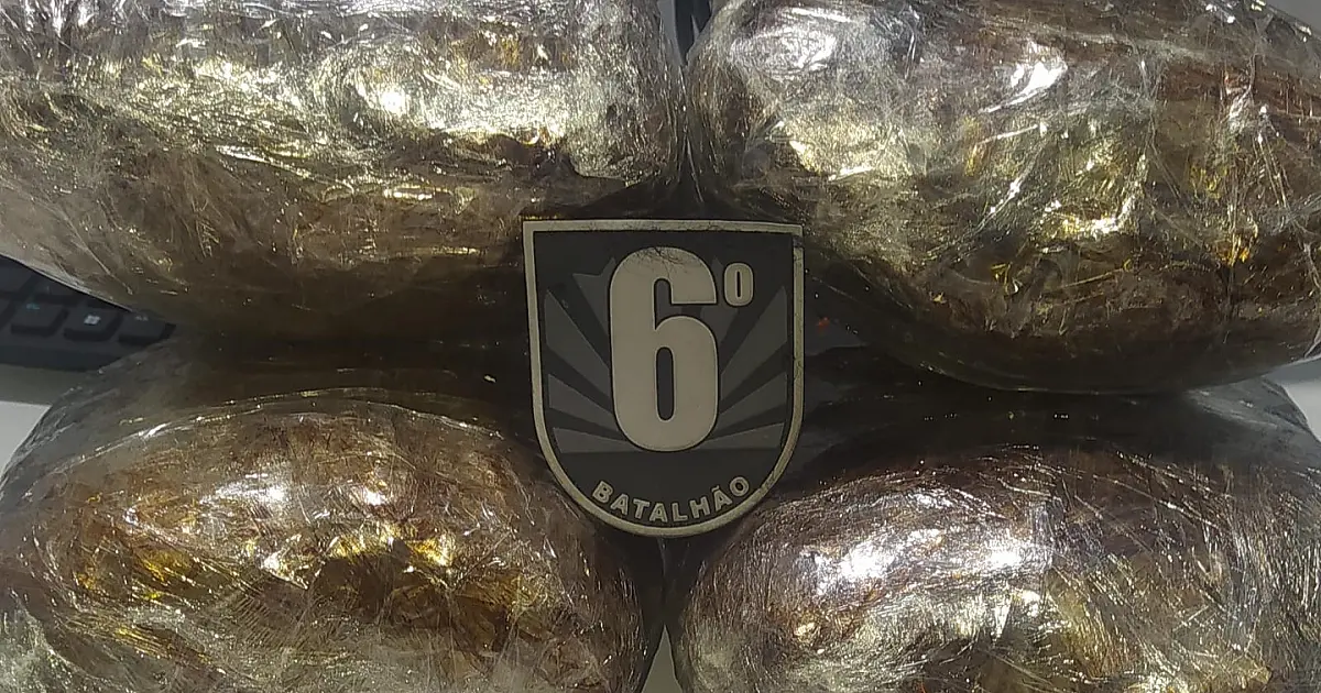 Passageira de "carona amiga" é presa com mais de 2kg de maconha