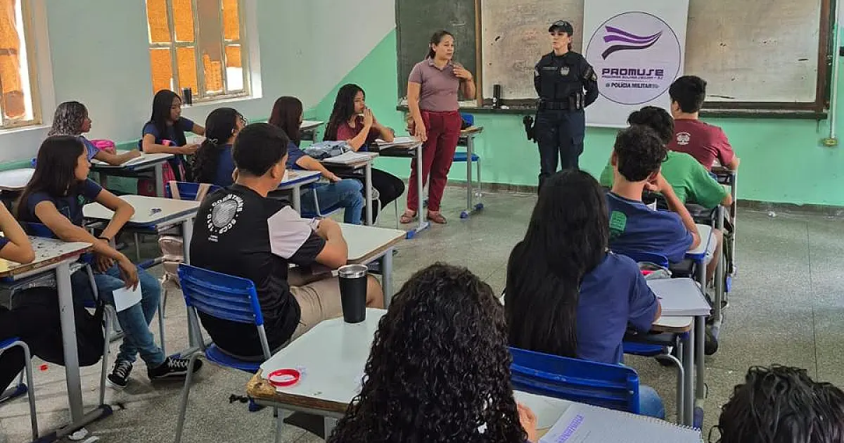 Palestra sobre violência doméstica orienta estudantes de Ladário