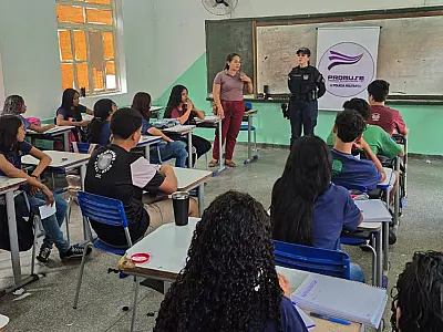Palestra sobre violência doméstica orienta estudantes de Ladário