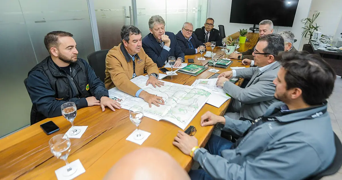Criação de corredor ferroviário entre MS e Capital da Bolívia é destaque em encontro de governadores
