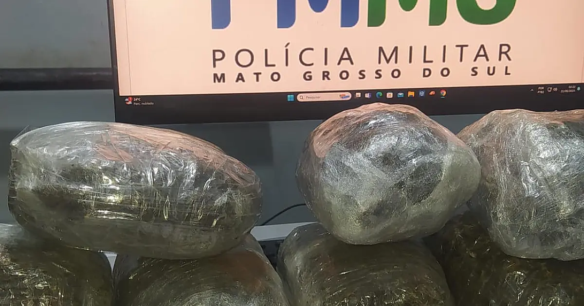 Dupla é presa com quase 4 kg de maconha em ônibus que seguia para Capital