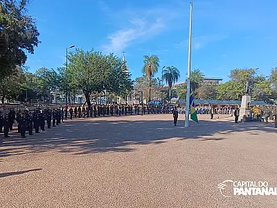 Cerimônia cívico-militar comemora os 157 da Retomada de Corumbá
