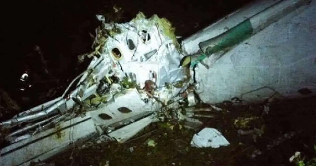 Avião com equipe da Chapecoense cai na Colômbia e deixa mortos