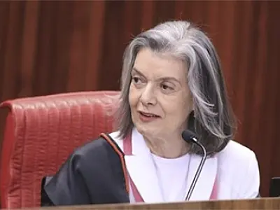 Cármen Lúcia e Nunes Marques serão empossados presidente e vice do TSE nesta segunda