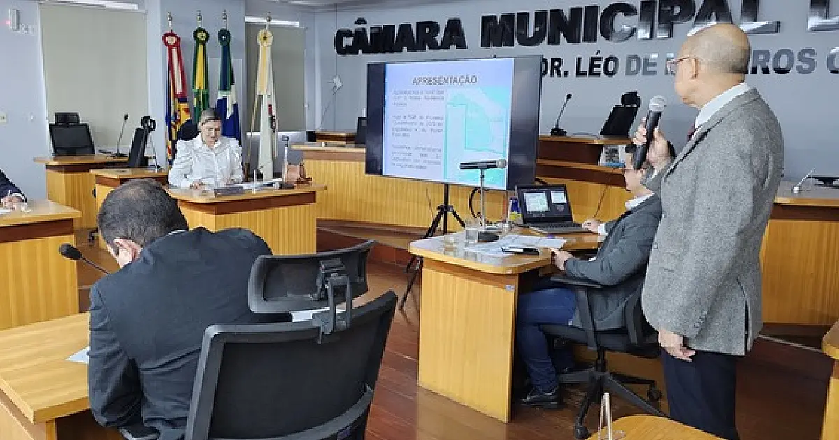 Prefeitura ultrapassa gasto com pessoal e é obrigada a reduzir folha de pagamento