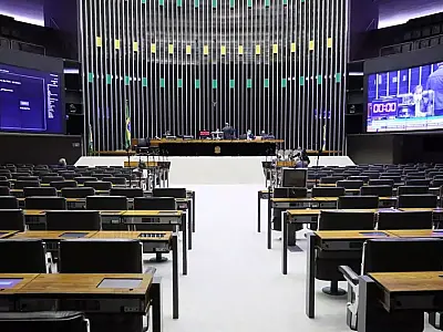 Deputados de MS se dividem sobre cobrança de mensalidades em universidades públicas
