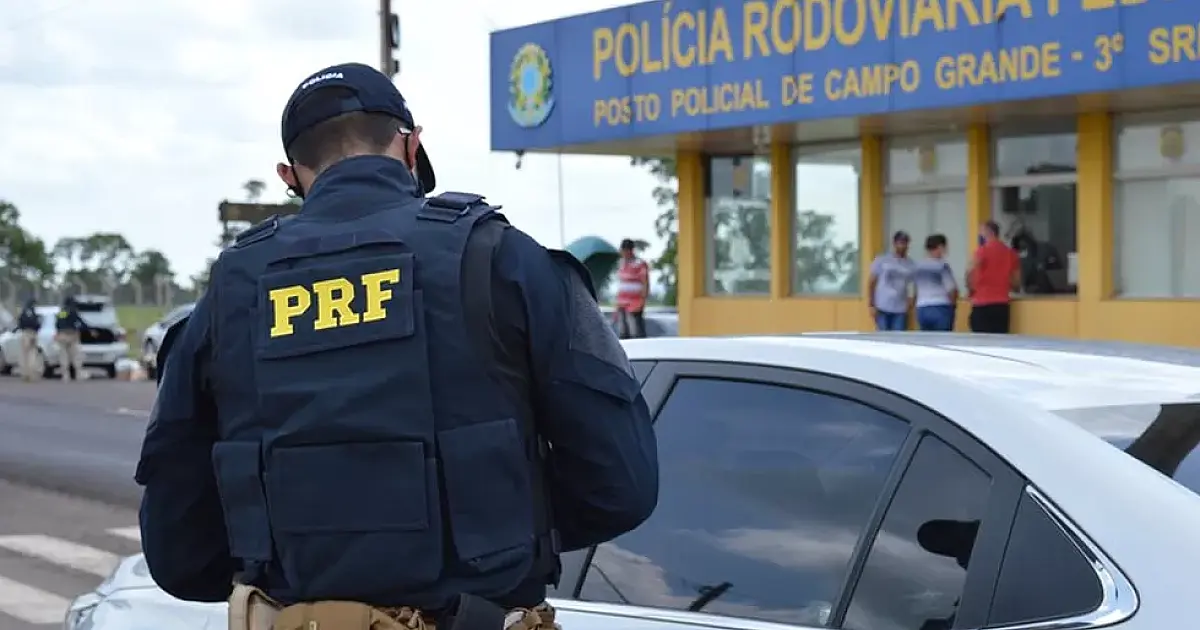 Operação Natal apreende drogas, localiza foragidos e veículos roubados