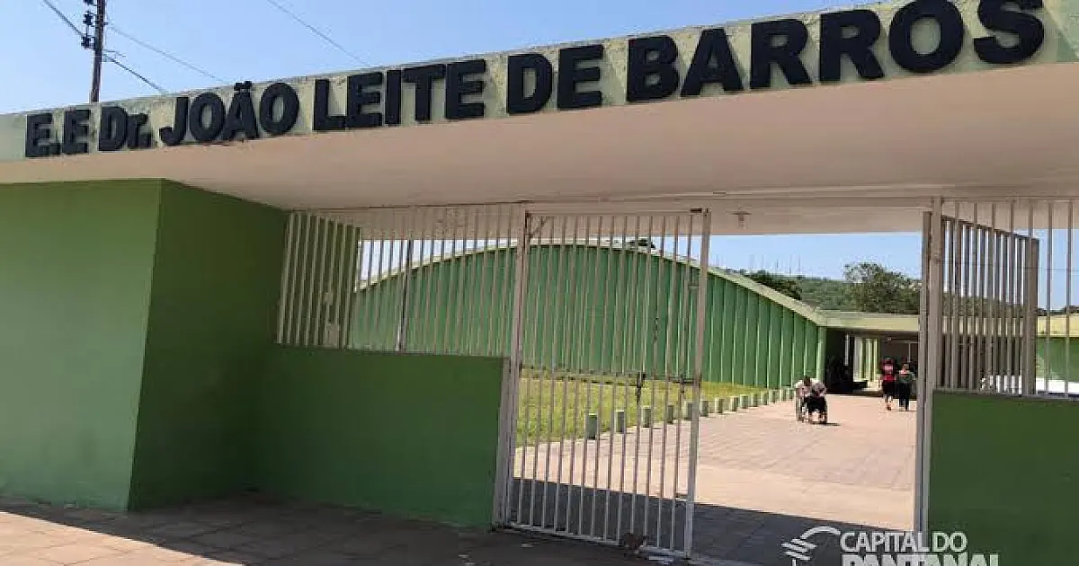 Briga entre alunas termina com jovem ferida por faca na Escola João Leite de Barros