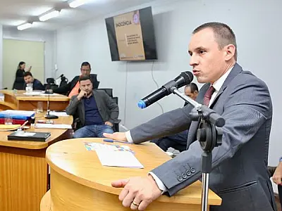 Juiz Miglioranzi diz que receios, preconceitos e as limitações, dificultam a adoção