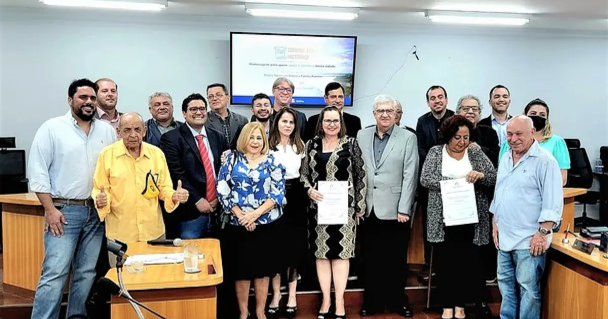 Famílias que fazem parte da história de Corumbá são homenageadas na Câmara