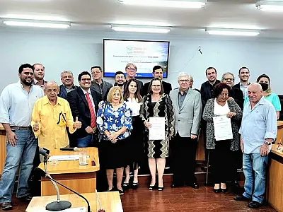 Famílias que fazem parte da história de Corumbá são homenageadas na Câmara