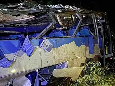 Polícia Civil confirma 11 passageiros de MS mortos em acidente de ônibus no PR