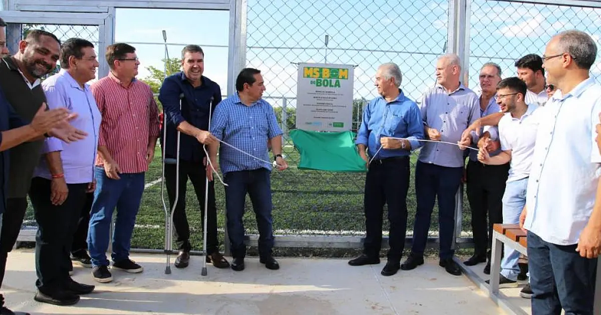 Governador entrega Arena Esportiva durante vinda à Corumbá