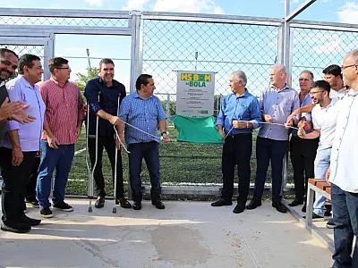 Governador entrega Arena Esportiva durante vinda à Corumbá