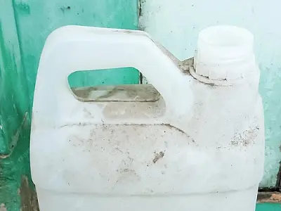 Mulher é presa na zona rural após atacar marido com soda cáustica