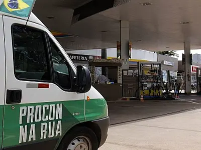 Procon/MS divulga pesquisa do preço dos combustíveis em dez municípios