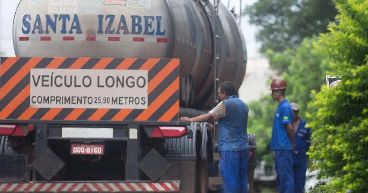 Crise no Irã dispara preço do diesel e ameaça paralisar colheita de soja em MS