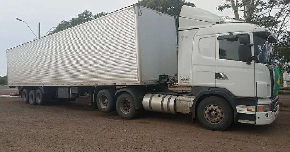 PRF recupera em Nova Alvorada do Sul (MS) caminhão que seria levado para a fronteira
