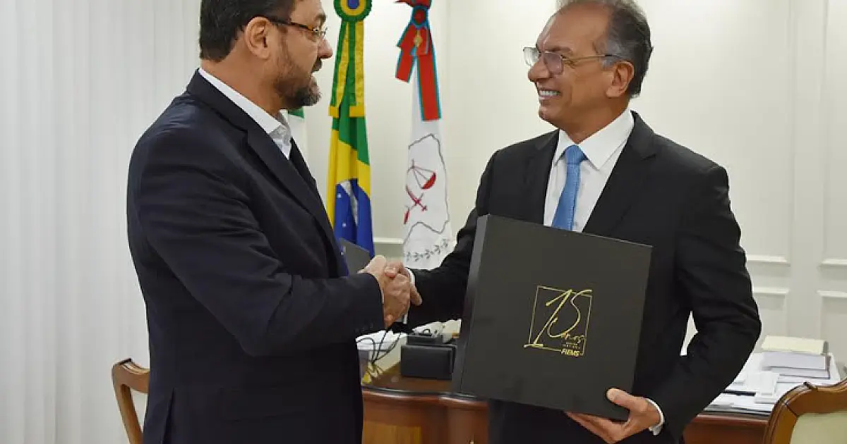 Em visita ao presidente do TJ-MS, Longen destaca canal aberto para diálogo com Judiciário
