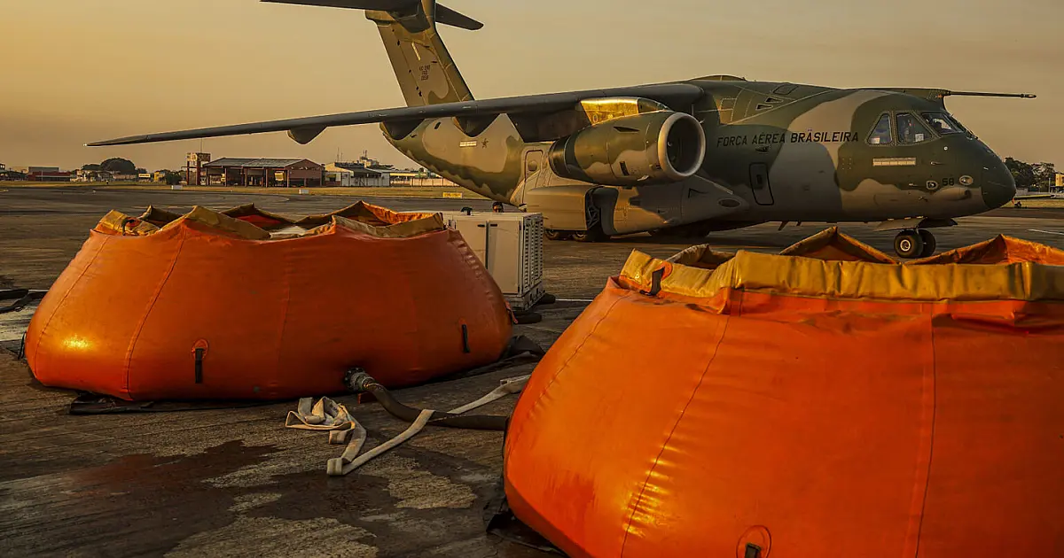 Aeronave da FAB ultrapassa a marca de 200 mil litros de água lançados sobre o Pantanal