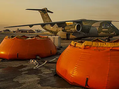 Aeronave da FAB ultrapassa a marca de 200 mil litros de água lançados sobre o Pantanal