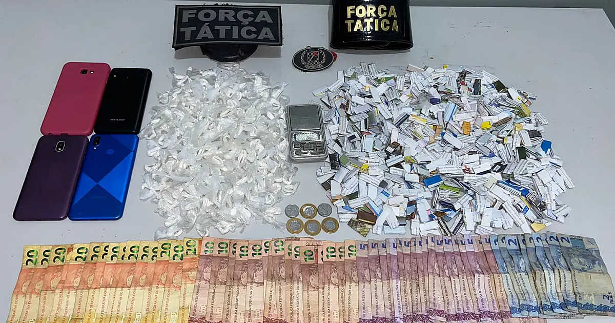Busca por celular furtado termina com prisão de 5 em boca no bairro Centro América