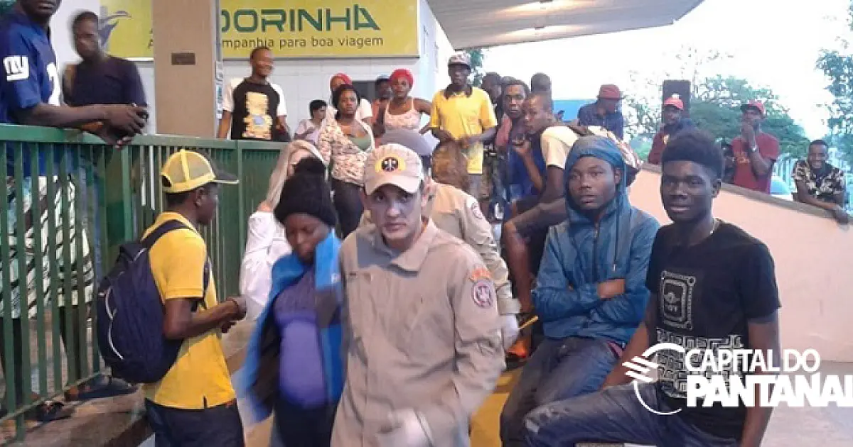 Corumbá faz mutirão para vacinar imigrantes haitianos com a tríplice viral