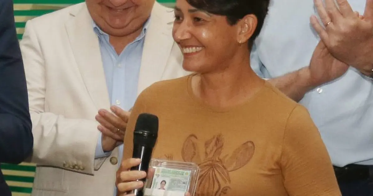 Mulher realiza sonho de infância de dirigir carretas com o Programa MS Qualifica