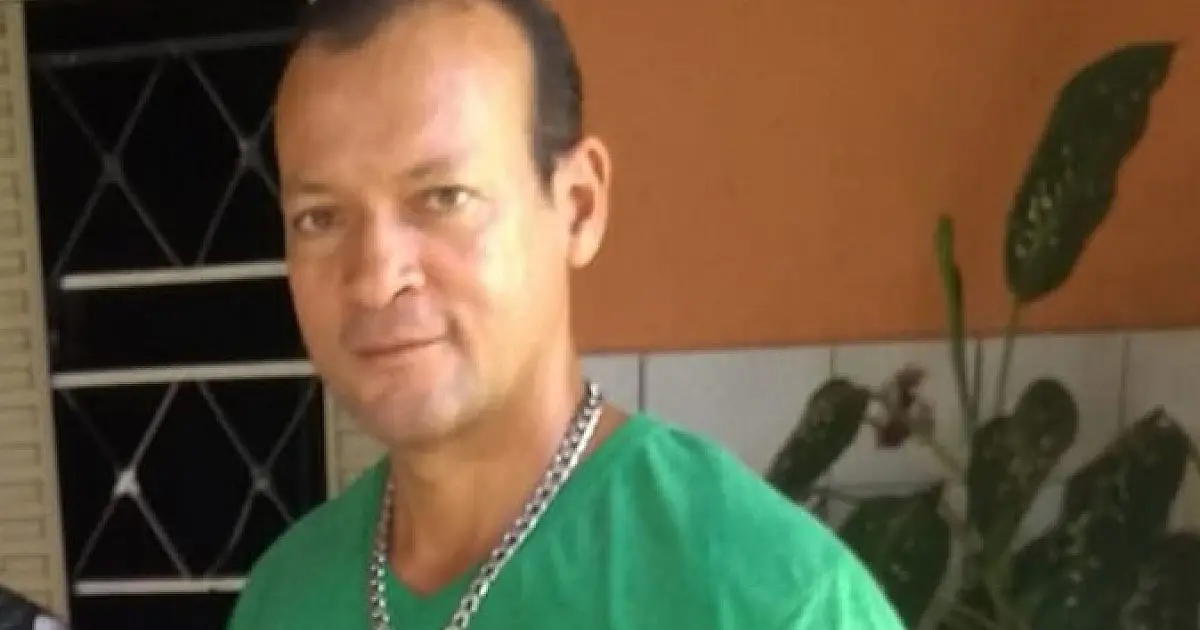 Homicídio de garçom: autor se entrega na delegacia e comparsa segue foragido