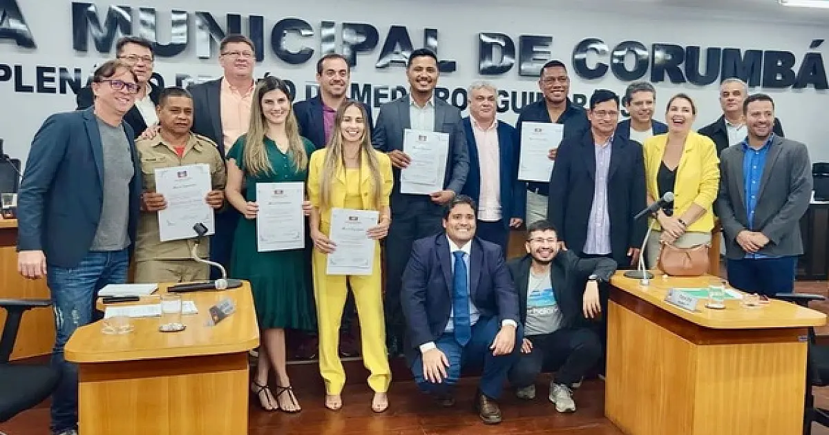 Personalidades são homenageadas pelos serviços prestados à região
