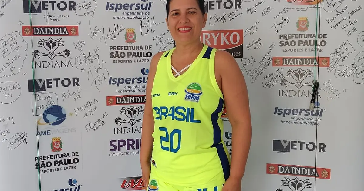 Corumbaense disputa o mundial de Basquete Máster na Argentina