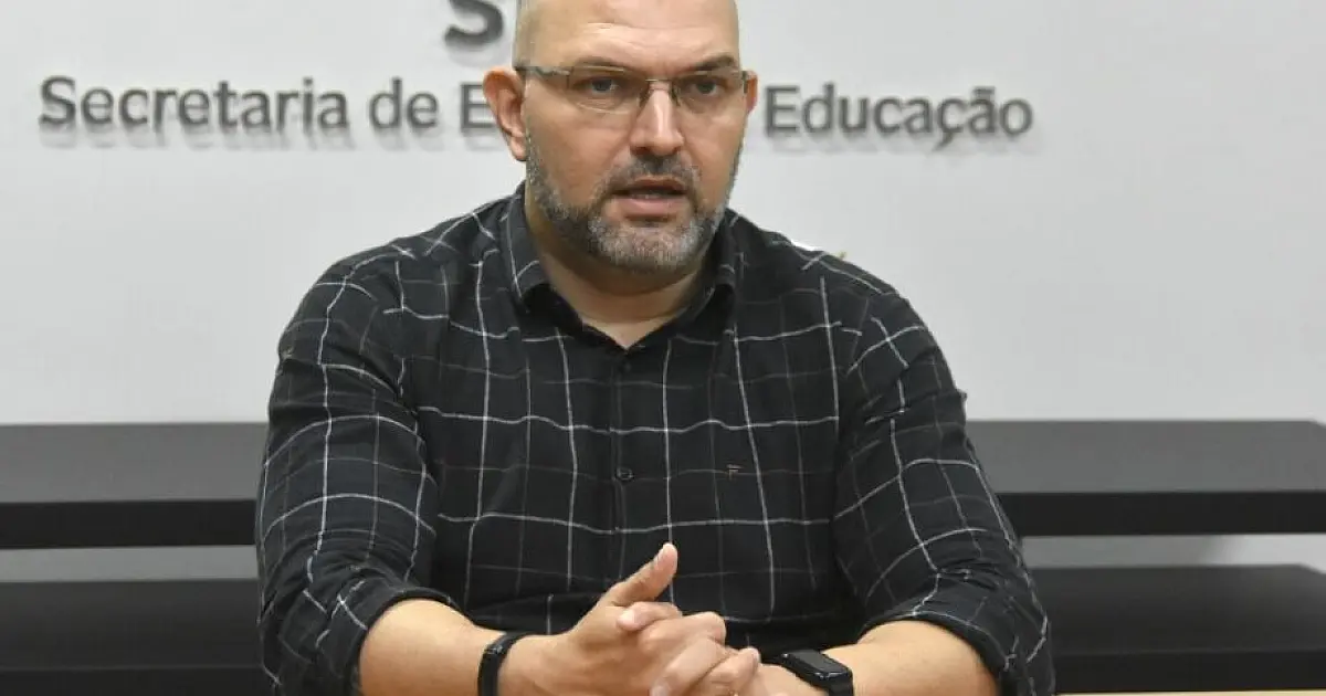 Proibição de celulares nas escolas de MS deve começar em 2025