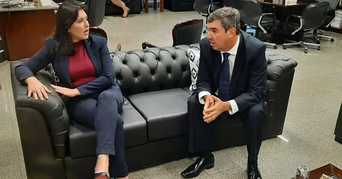 Governador vai a Brasília em busca de verba para a construção de 10 mil moradias