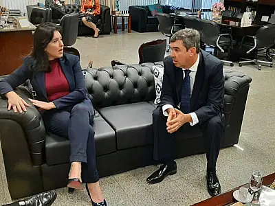 Governador vai a Brasília em busca de verba para a construção de 10 mil moradias