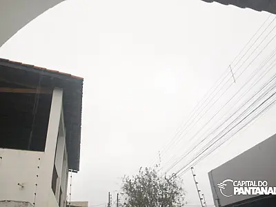 Quinta-feira de chuva e máxima de 21°C em Corumbá