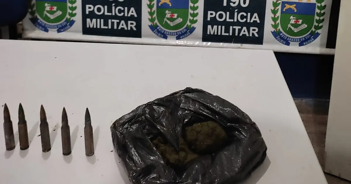 Dupla é presa com munições e folhas de coca na Edu Rocha
