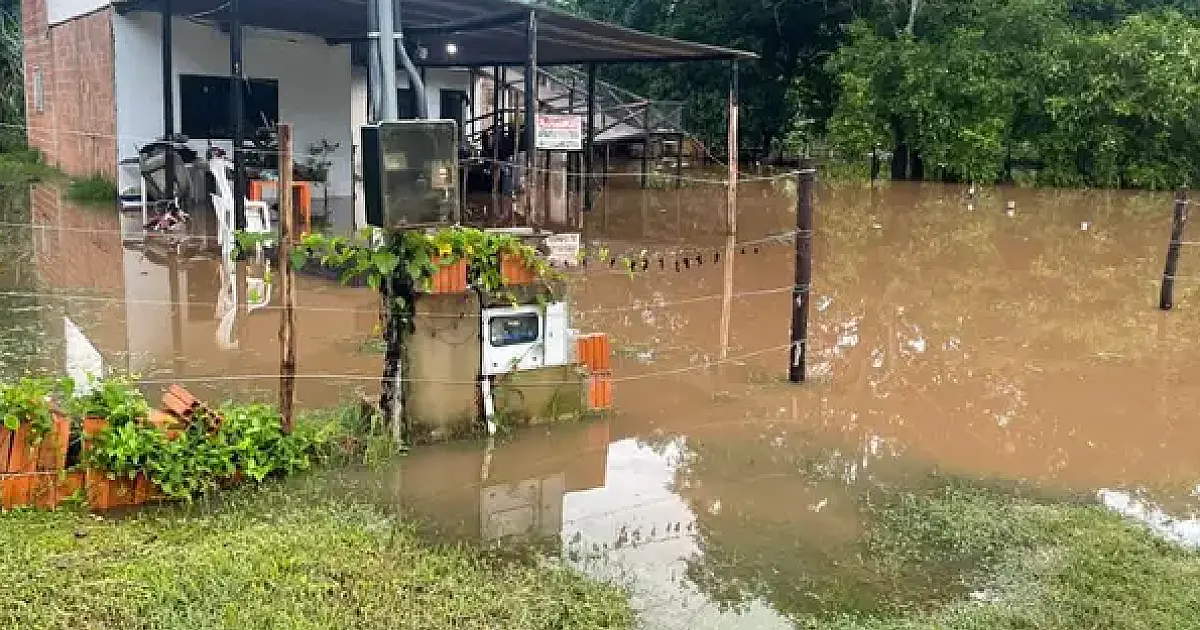 Nível do Rio Miranda sobe e desabriga 30 famílias ribeirinhas em Bonito