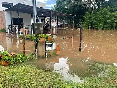 Nível do Rio Miranda sobe e desabriga 30 famílias ribeirinhas em Bonito