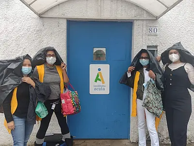 Educadora do Moinho Cultural passa por imersão no Ateliescola Acaia, em São Paulo