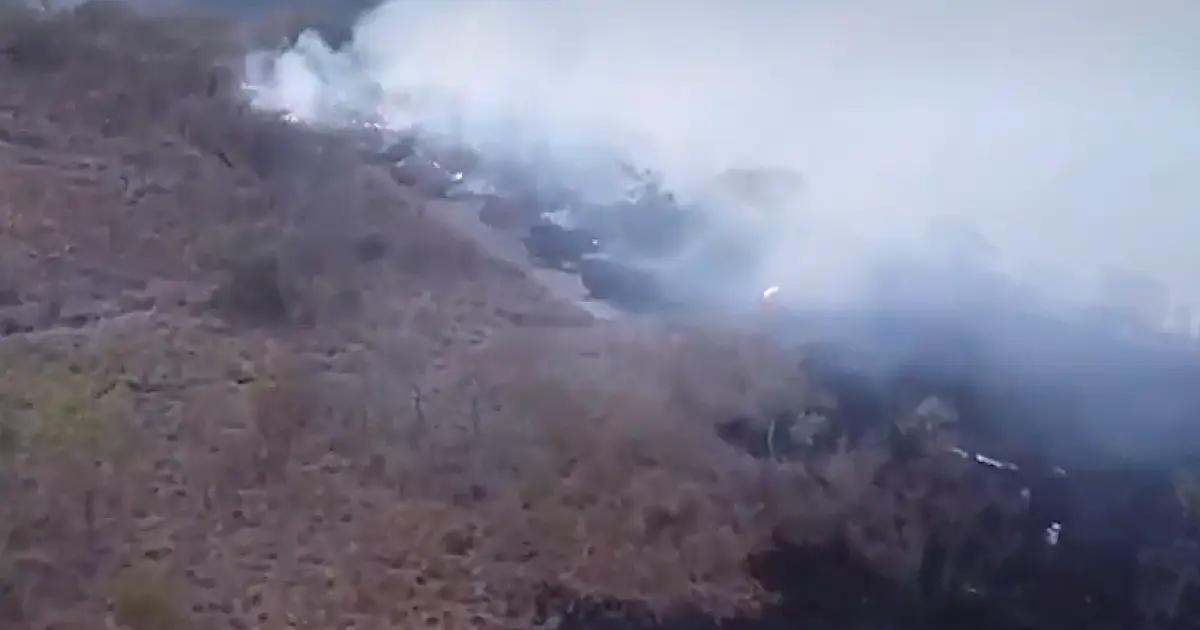 Serra de Maracaju arde em chamas com grande foco em área de difícil acesso