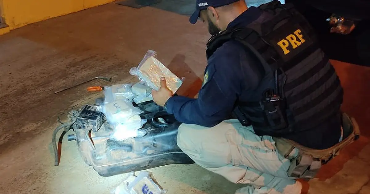 Casal é preso com 35 quilos de cocaína escondida no tanque de combustível