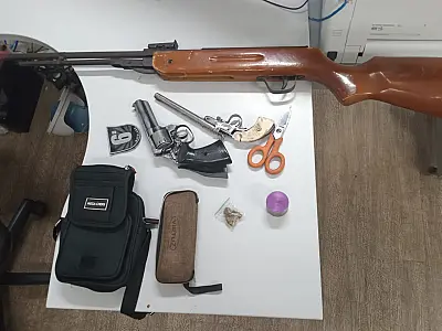 Trio armado é preso na Estrada da Codrasa