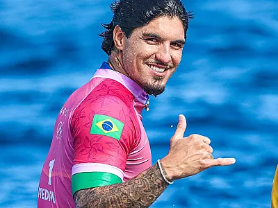 Jogos de Paris: Medina está nas semifinais do surfe